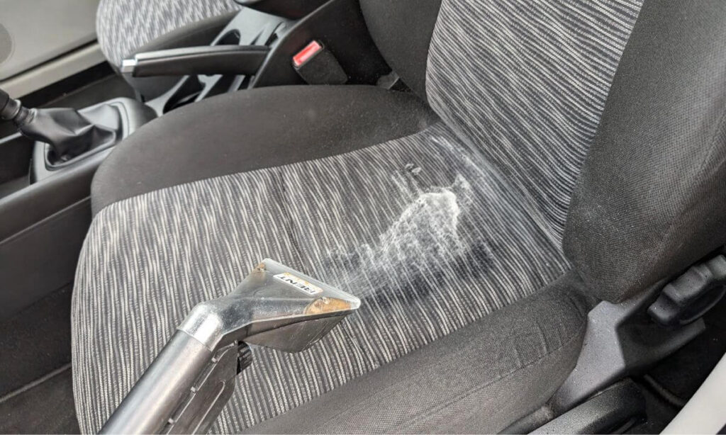 Autositze mit Nasssauger reinigen Ratgeber